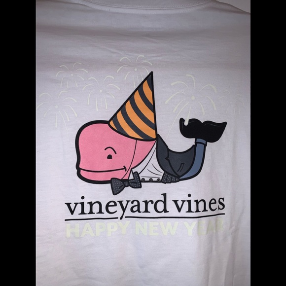 NWT Vineyard Vines Happy New Year Tee Glow in Dark - Picture 2 of 8